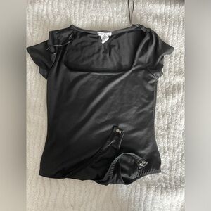 BLACK SQUARE NECK BODY SUIT